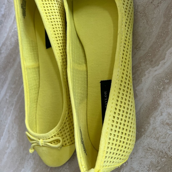 Ann Taylor Yellow Suede Ballet Flat with Bow
Size: 6.5 . New in box, never open - Picture 17 of 17